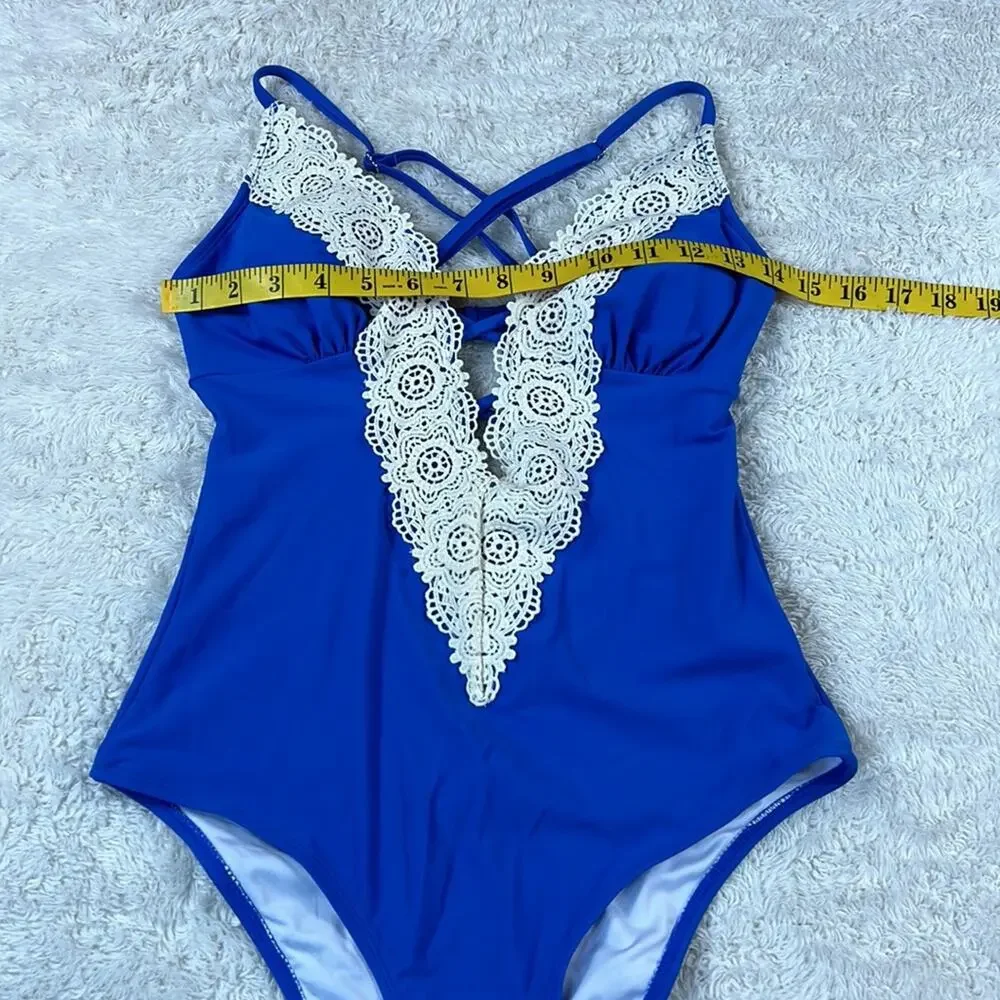 Cupshe lace plunge blue and cream one piece swimsuit,‎ size small